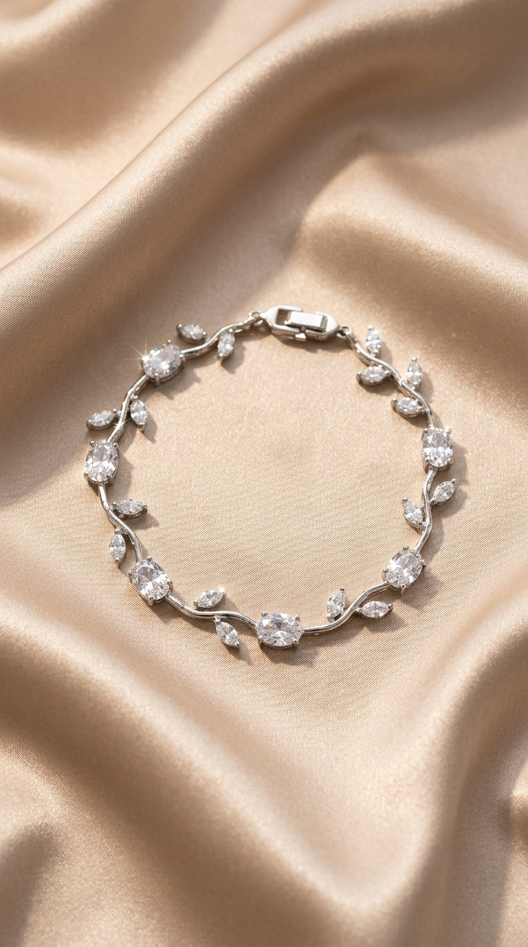 Elegant Beaded Charm Bracelet with Delicate Accent